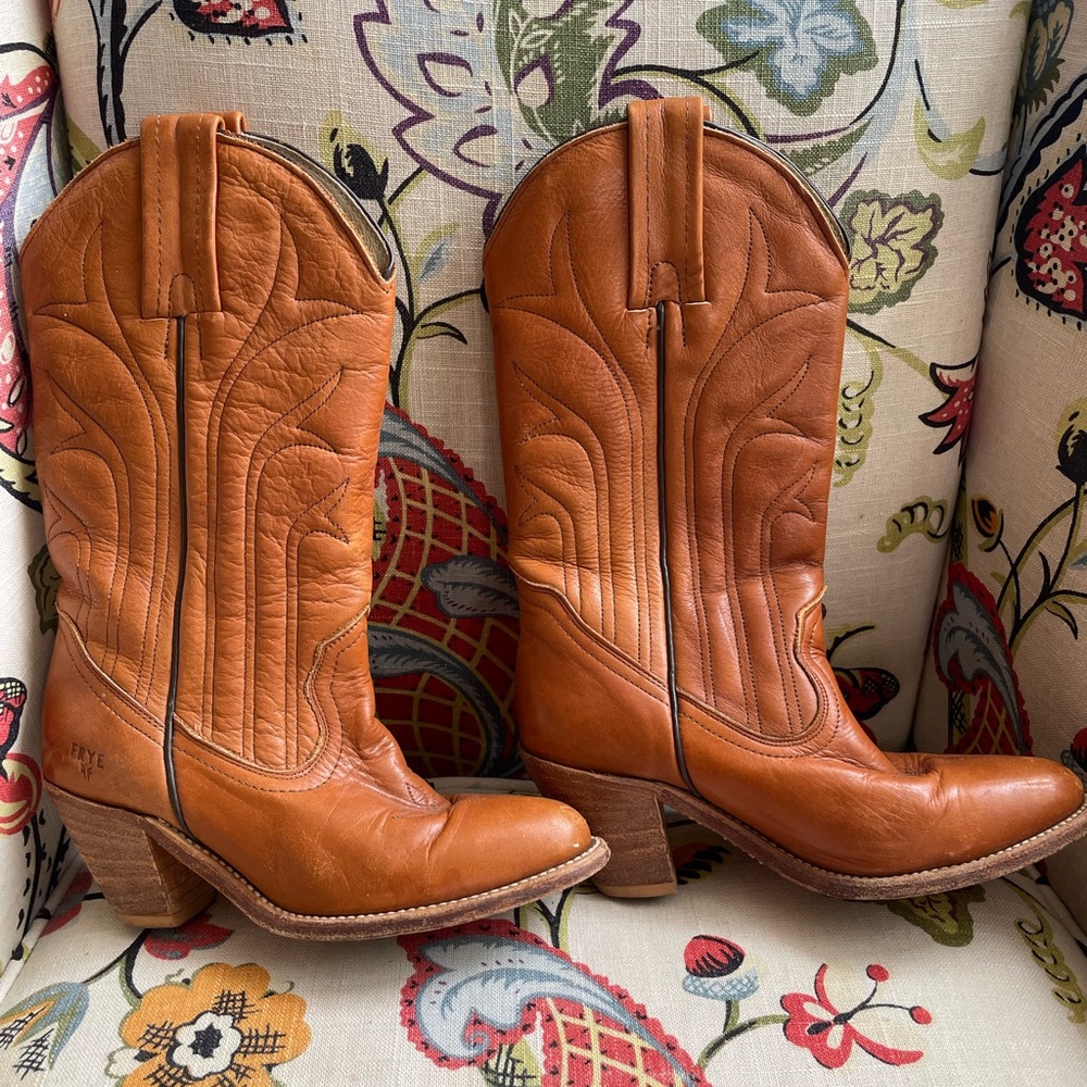 Size 5.5 Frye boots